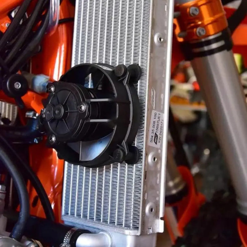 kit-ventilador-con-interruptor-termico-y-sistema-de-montaje-universal-revotec-para-todas-las-motos-de-cross-de-2-y-4-t